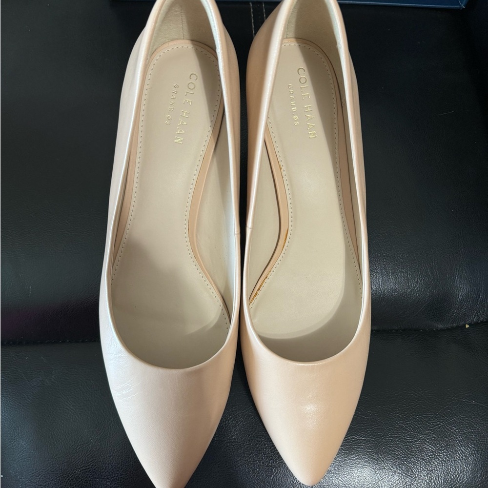 Cole Hann | Brand New Kitten Heel Pump 8.5